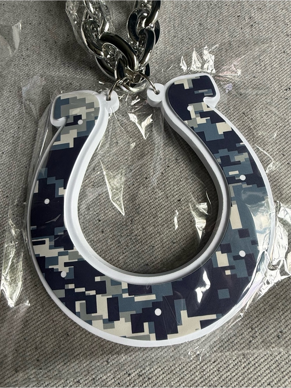 NFL Colts Commemorative Chain & Pendant - set of 2 - Picture 3 of 6